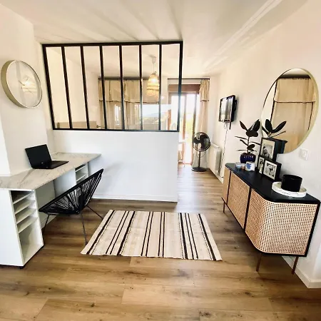 Les Vignes Vierges By Interhome
